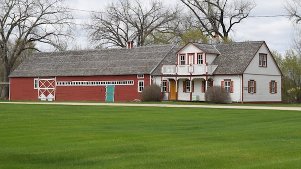 ‘Deep sadness’: The disappearing Mennonite housebarns of Manitoba