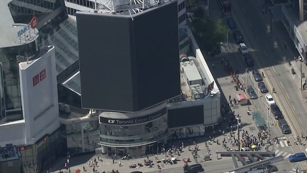 Widespread power outage reported across Toronto’s downtown core