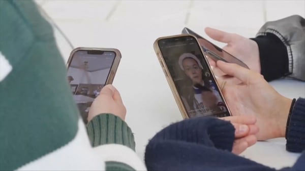 Social media presents higher risk to kids’ health than smoking, drinking: Doctors Manitoba