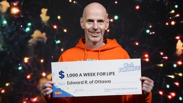 Ottawa homeless shelter worker wins $1,000 a week Cash for Life